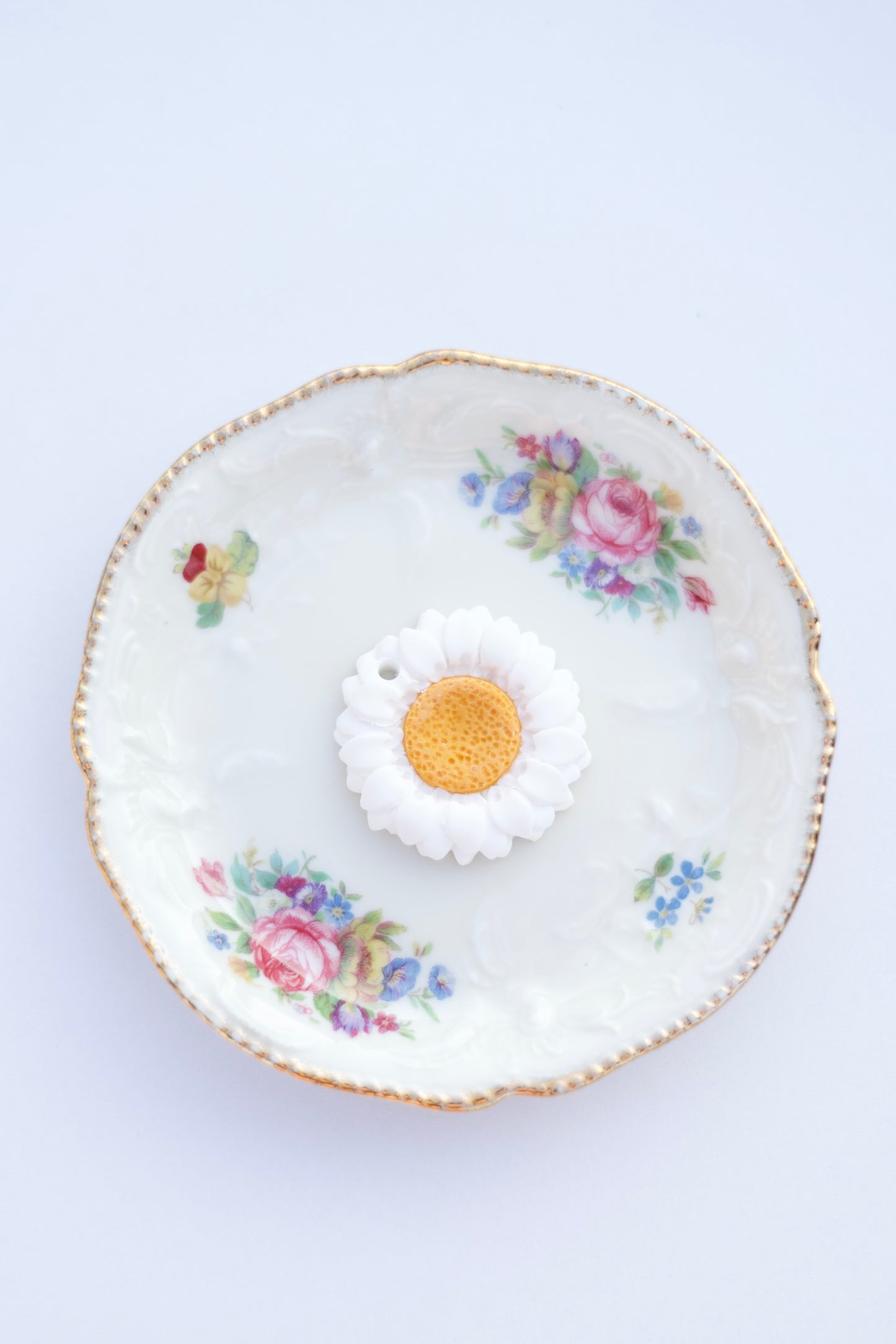 charm 67 - daisy