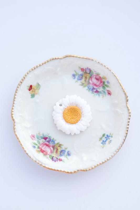 charm 67 - daisy